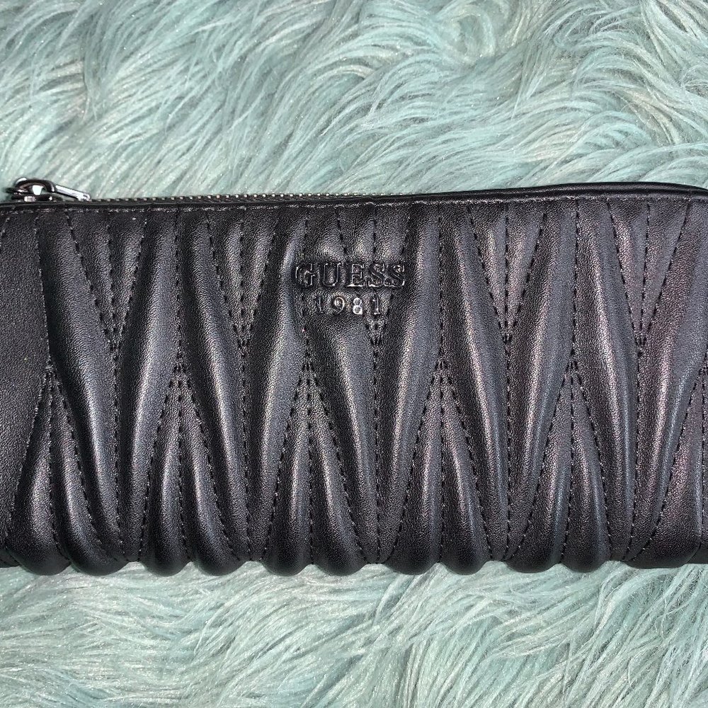 GUESS WALLET